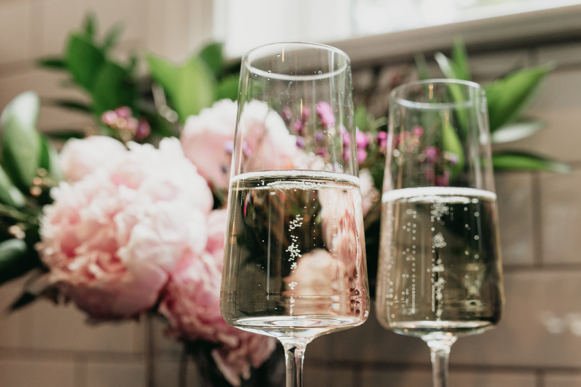 Wine Glasses with Sparkling White Wine